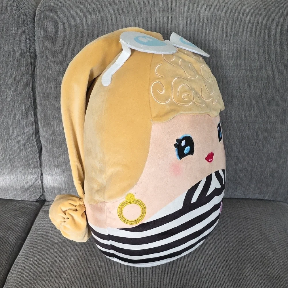 Barbie Cuutopia 14 Inch Plush Doll, NWT, Wearing Black And White‎ Swimsuit.